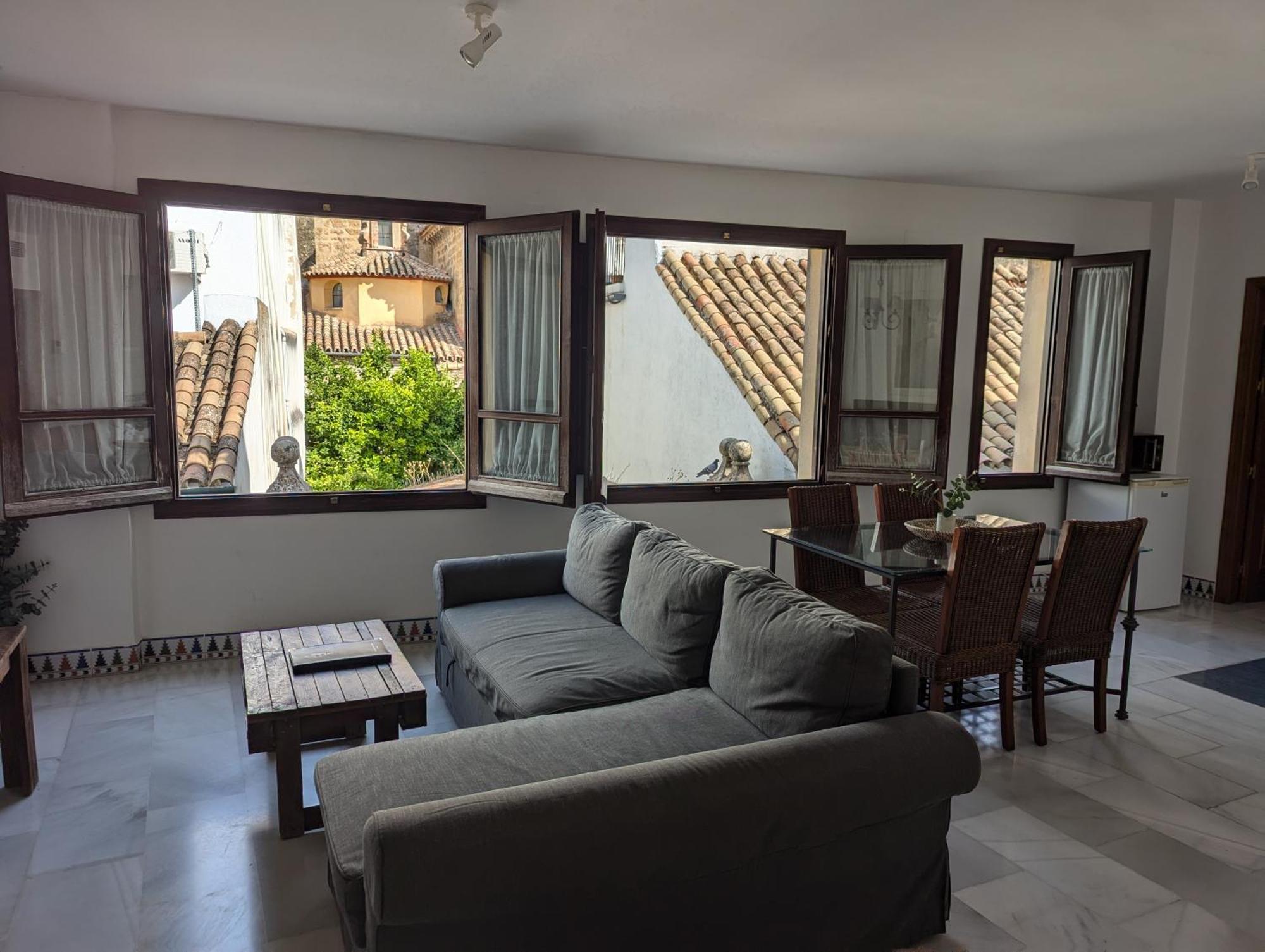 Apartamentos Plaza Cordova Esterno foto